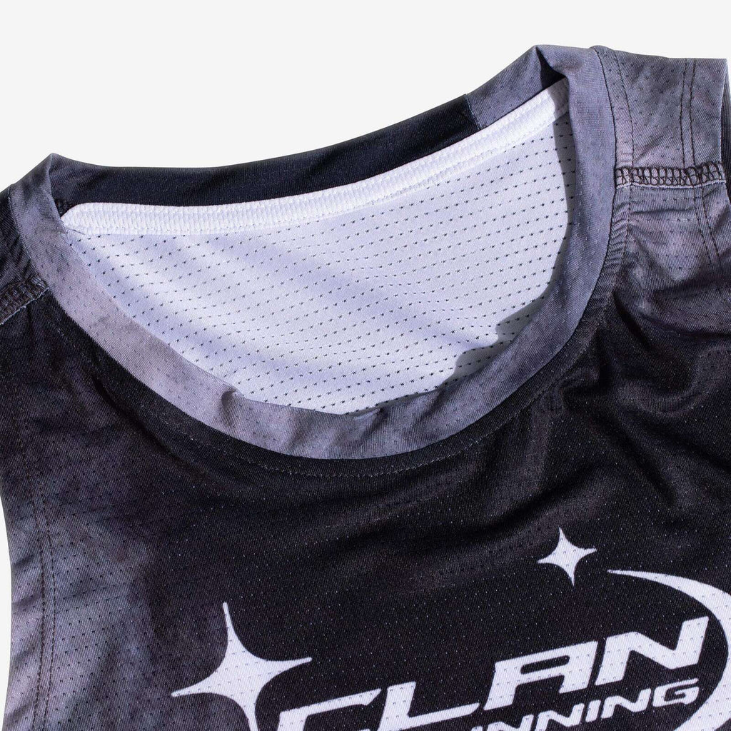 Clan Running dark grey race singlet - Lightweight technical fabric
