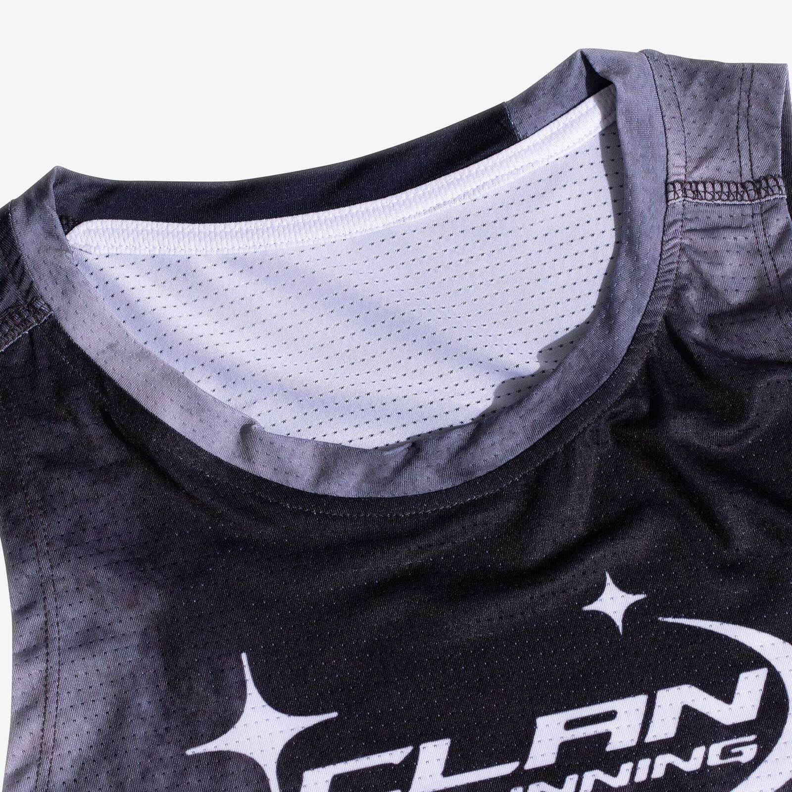 Clan Running dark grey race singlet - Lightweight technical fabric
